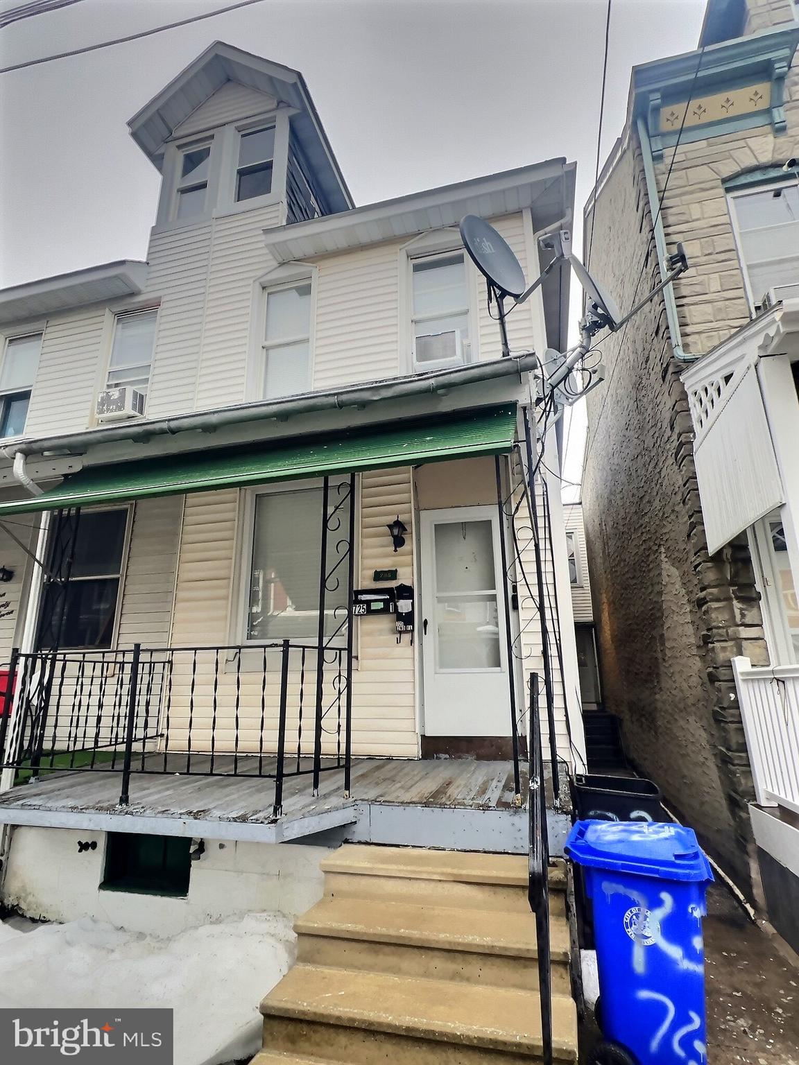 725 Pear Street Reading, PA 19601 - Photo 2 of 12