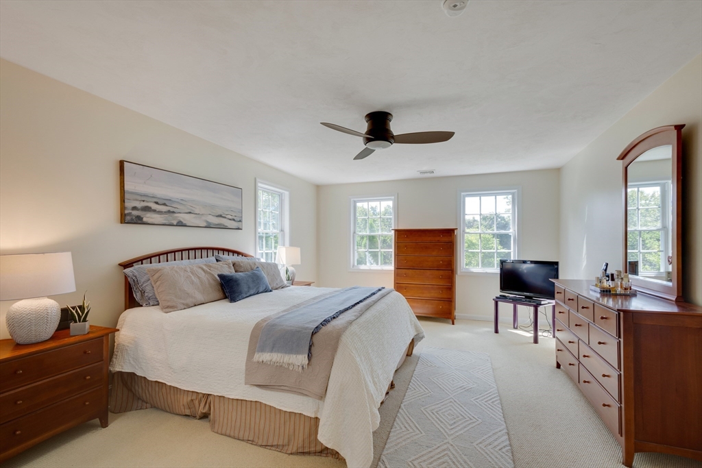 385 Middle Road Boxborough, MA 01719 - Photo 17 of 37