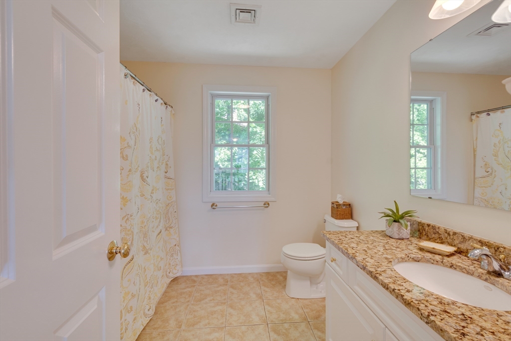 385 Middle Road Boxborough, MA 01719 - Photo 22 of 37