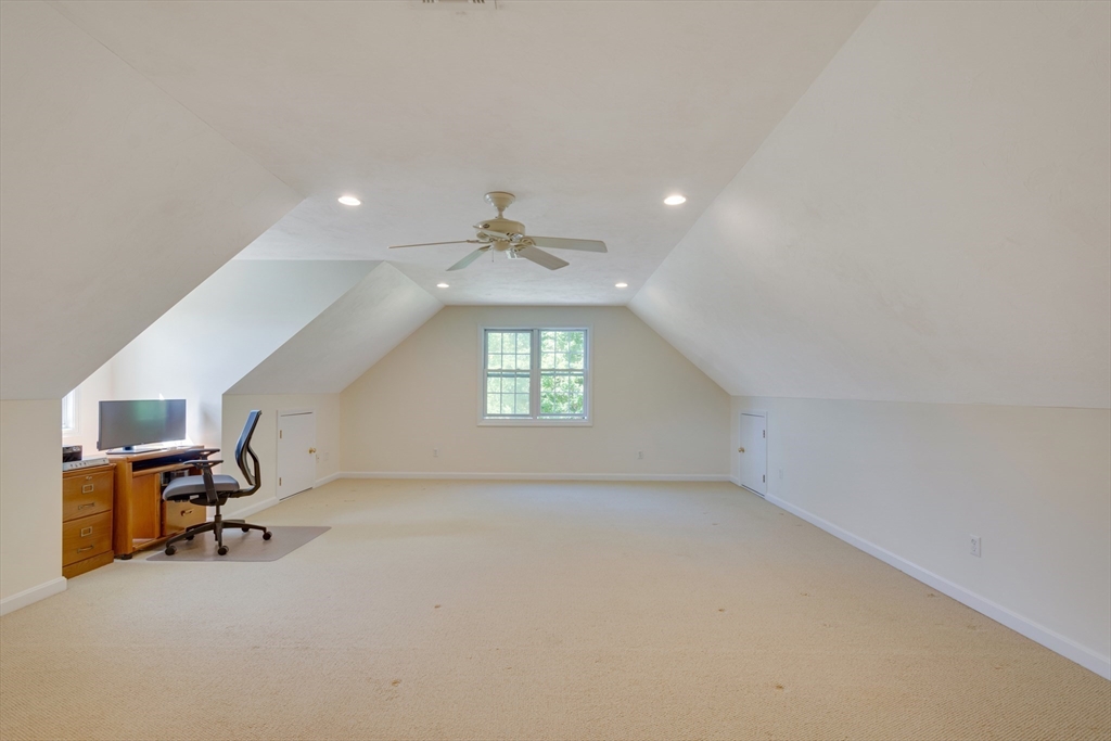 385 Middle Road Boxborough, MA 01719 - Photo 23 of 37