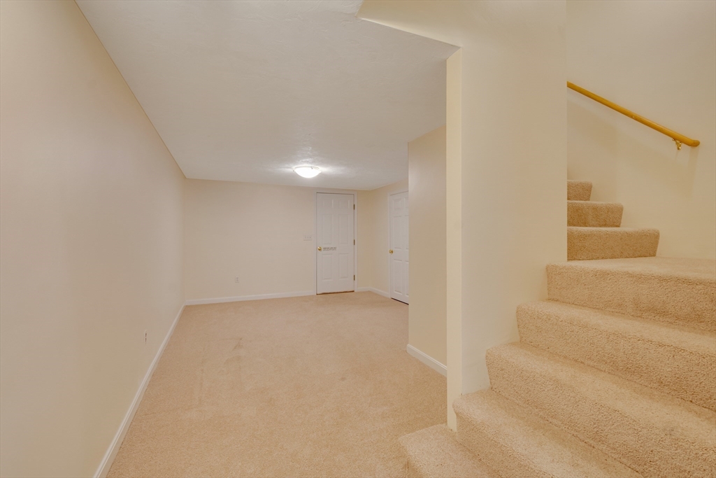 385 Middle Road Boxborough, MA 01719 - Photo 24 of 37