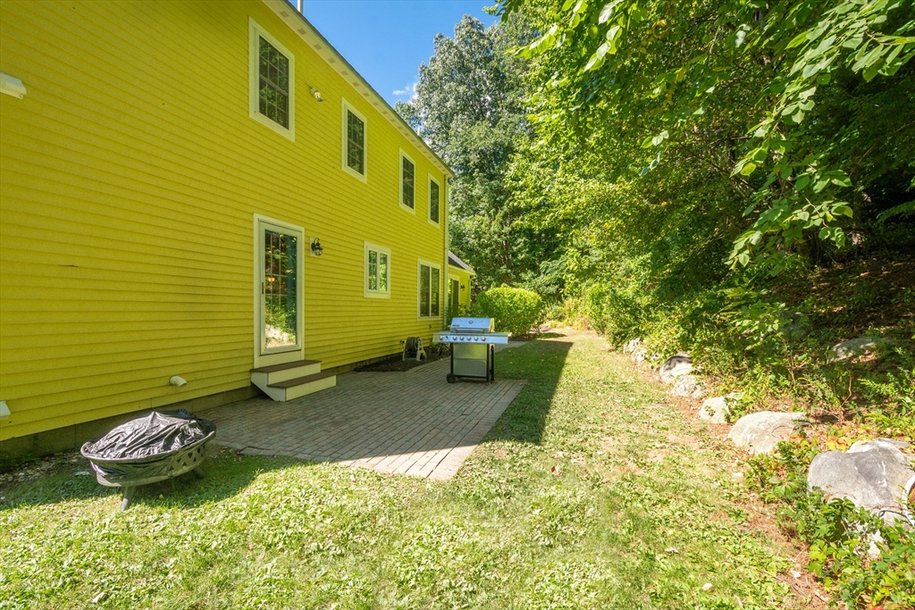 385 Middle Road Boxborough, MA 01719 - Photo 36 of 37