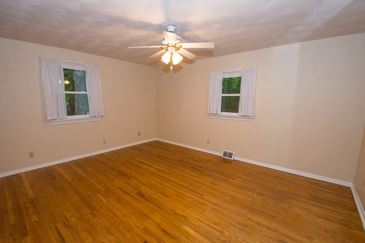 21312 Brick Road South Bend, IN 46628 - Photo 17 of 30 Gallery Image 17