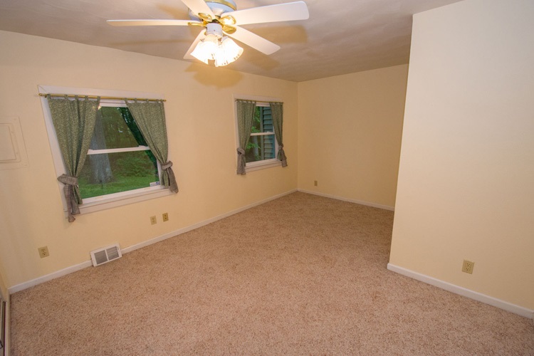 21312 Brick Road South Bend, IN 46628 - Photo 19 of 30 Gallery Image 19