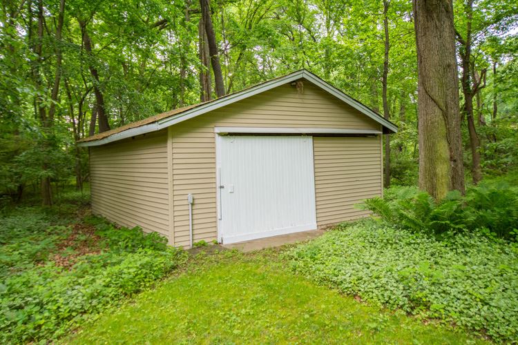 21312 Brick Road South Bend, IN 46628 - Photo 25 of 30 Gallery Image 25