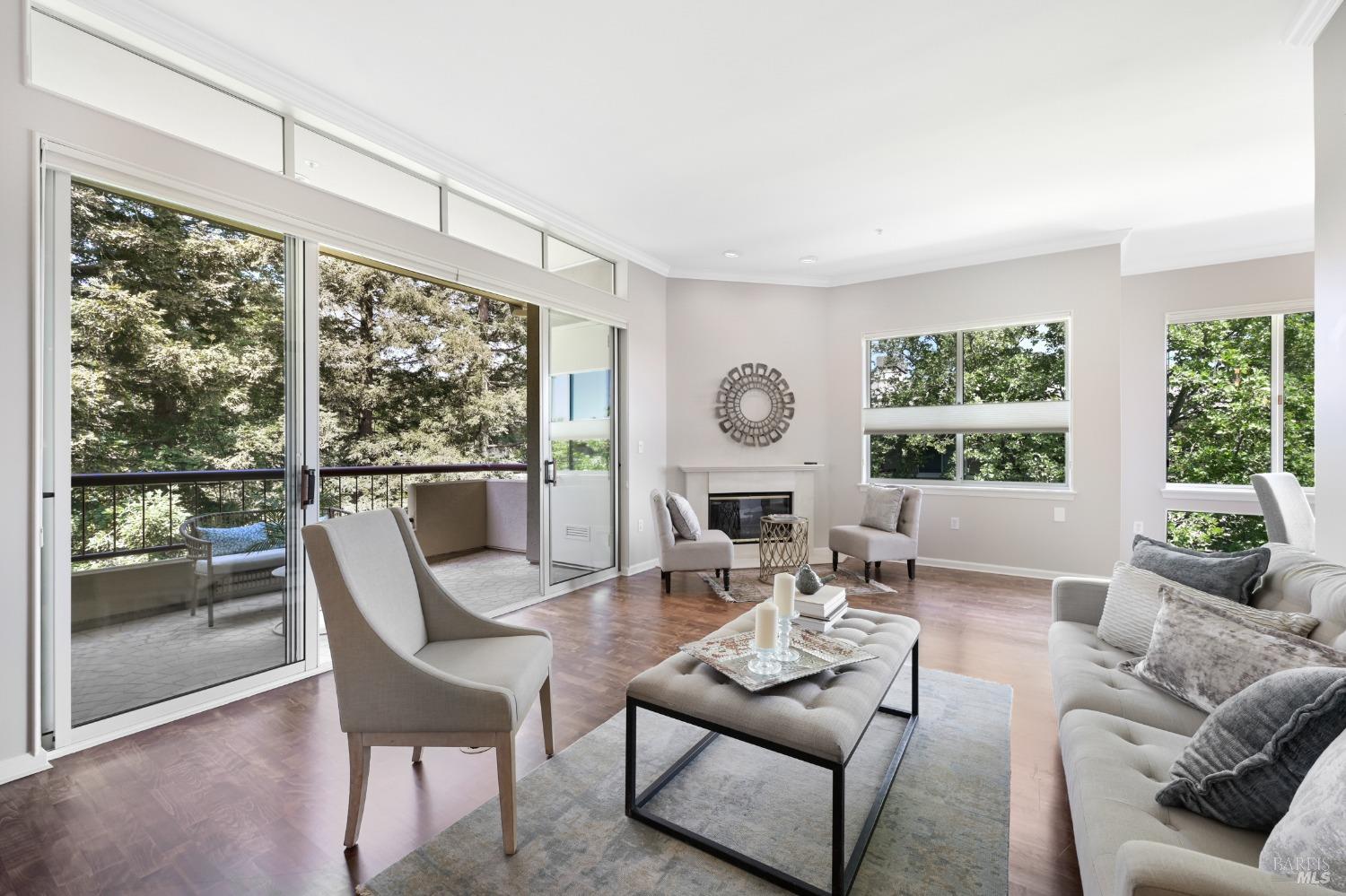 With no on above you, this condo offers 10 foot ceilings and serene views!