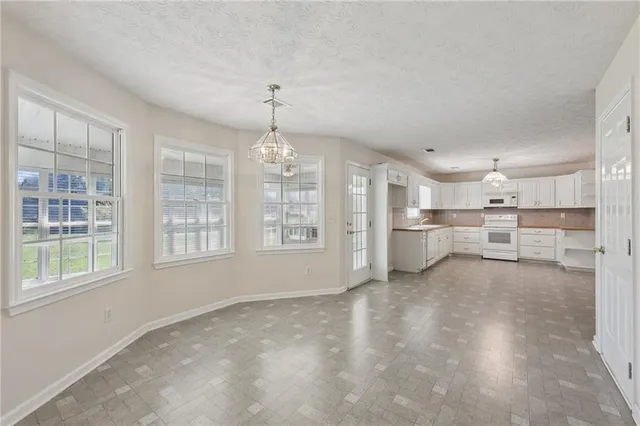 $459,900 | 246 Queens Cemetery Road, Good Hope, GA 30641