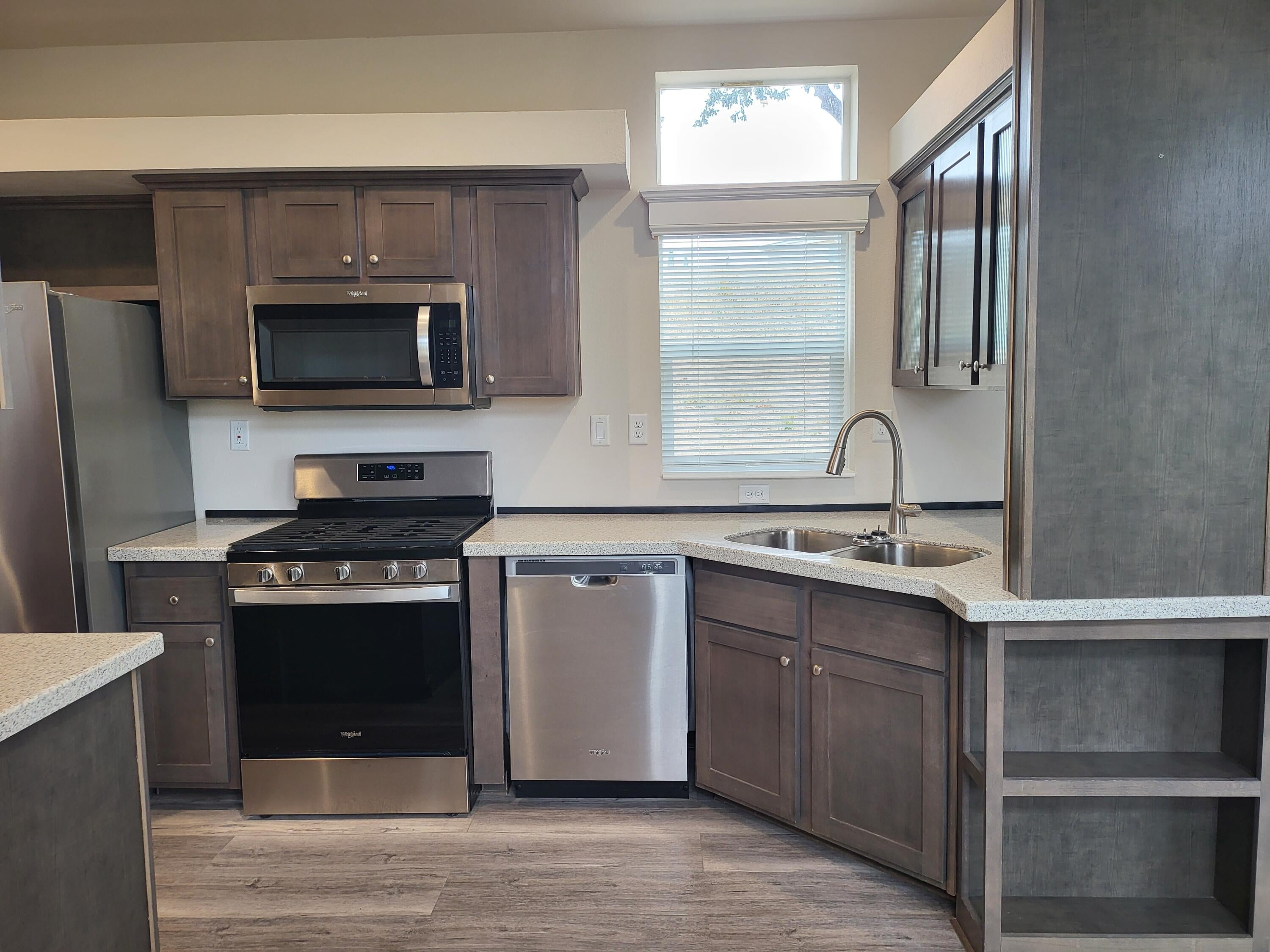 4898 Antelope Road Eagle Point, OR 97524 - Photo 4 of 29 20240916_141108