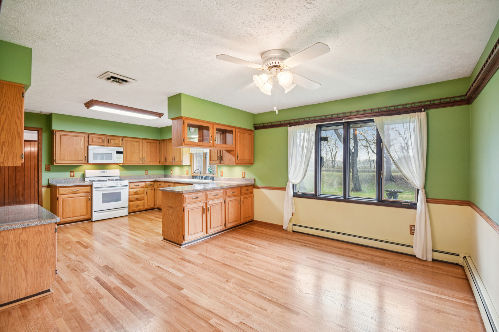407 Ottawa Street Morris, IL 60450 - Photo 10 of 48