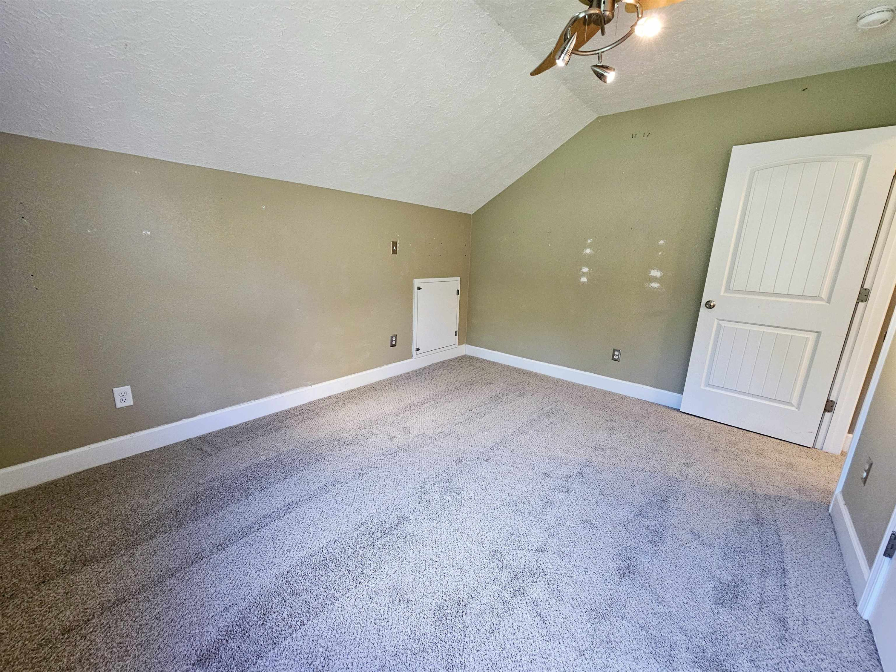 270 Hughes Road East Jackson, TN 38305 - Photo 33 of 48 a view of an empty room