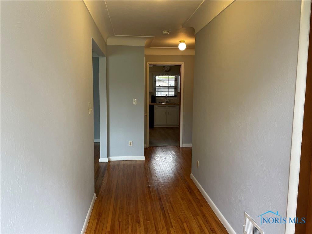 5504 East Rowland Road Toledo, OH 43613 - Photo 2 of 34 Gallery Image 2