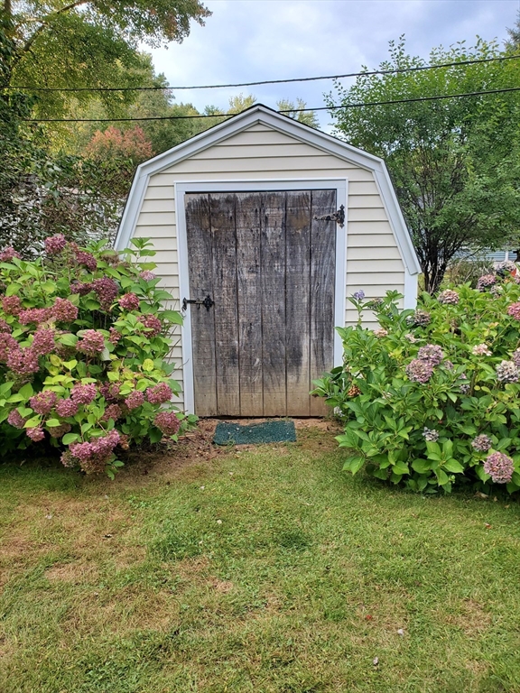 10 5th Street Brookfield, MA 01506 - Photo 3 of 17 a view of front of small house