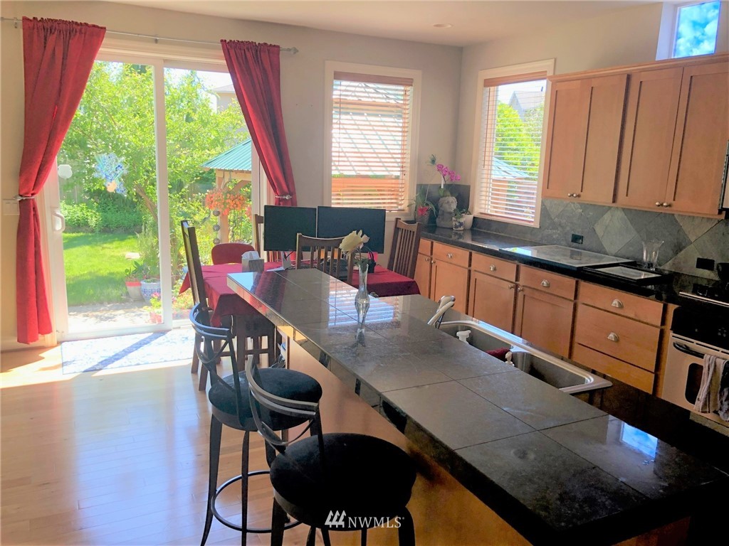 5501 Northeast 3rd Street Renton, WA 98059 - Photo 11 of 37
