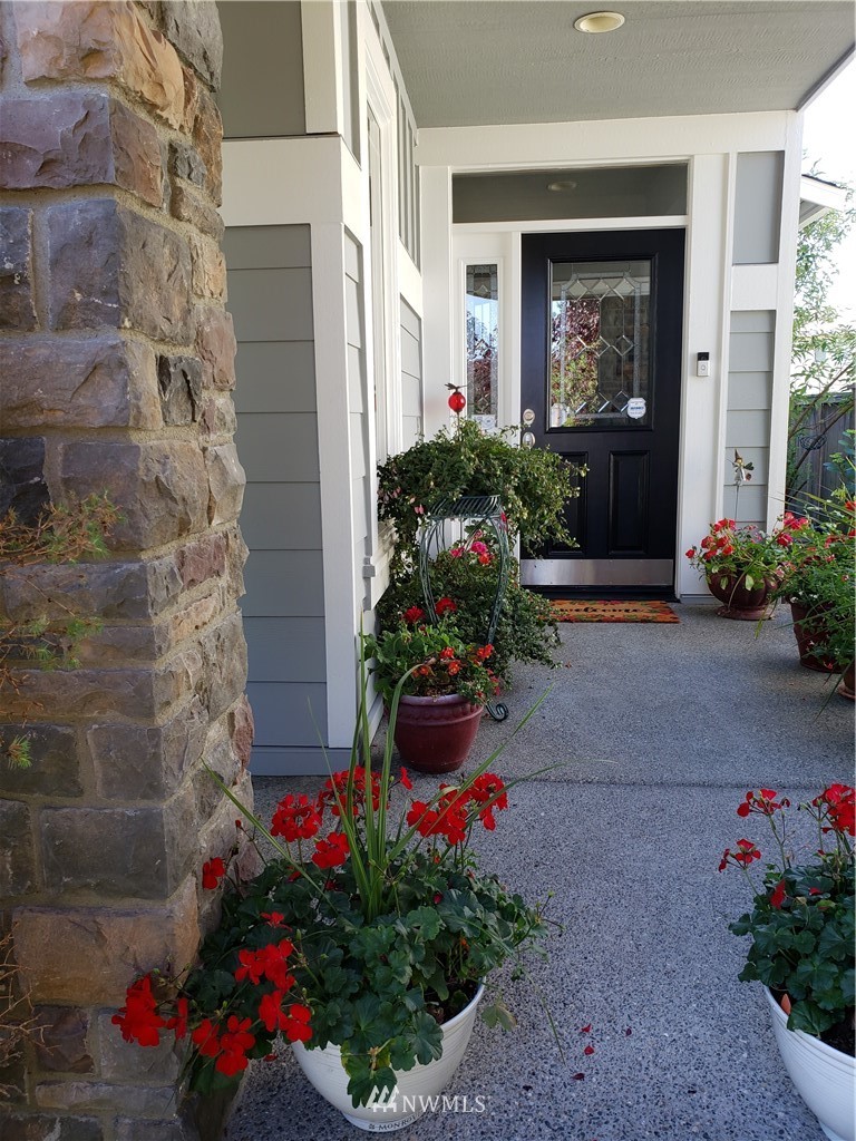 5501 Northeast 3rd Street Renton, WA 98059 - Photo 3 of 37