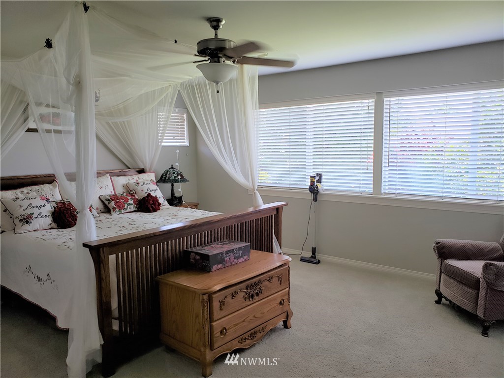 5501 Northeast 3rd Street Renton, WA 98059 - Photo 21 of 37