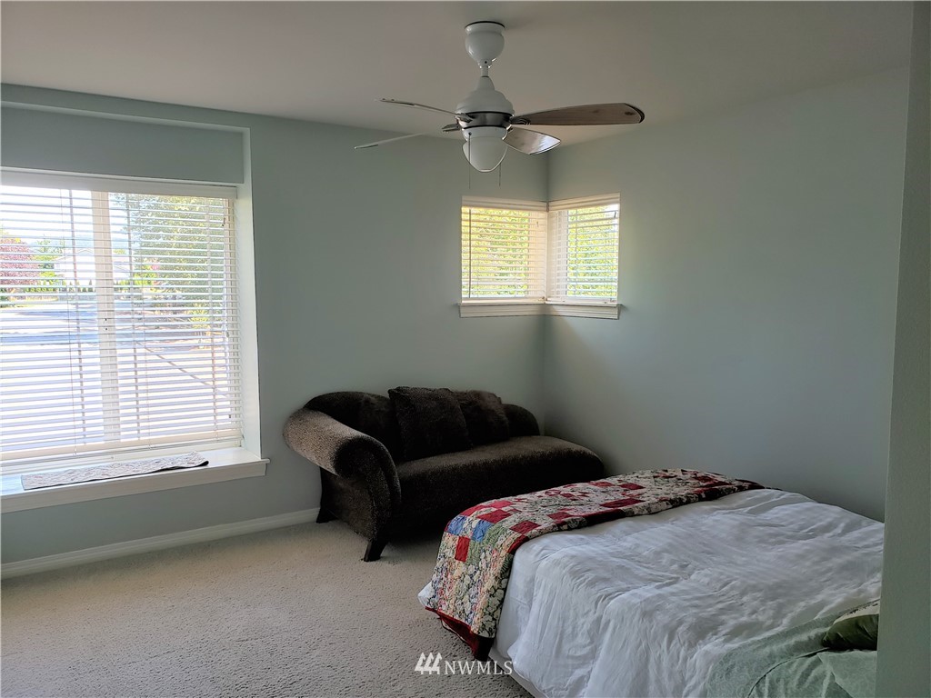 5501 Northeast 3rd Street Renton, WA 98059 - Photo 27 of 37