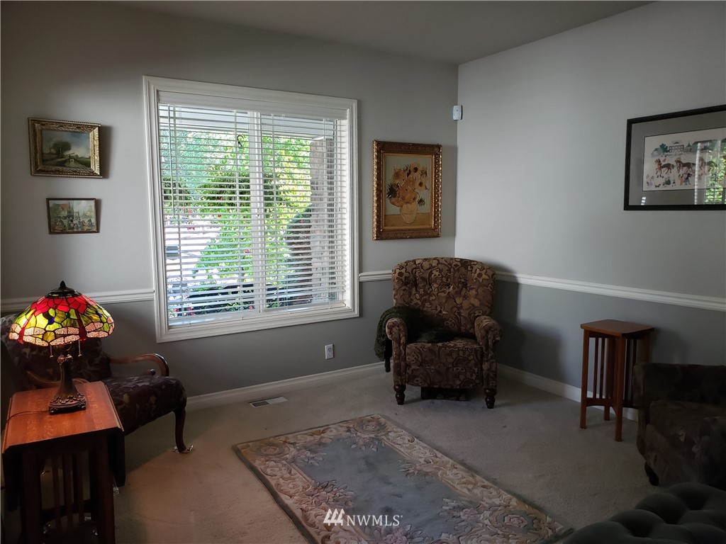 5501 Northeast 3rd Street Renton, WA 98059 - Photo 5 of 37
