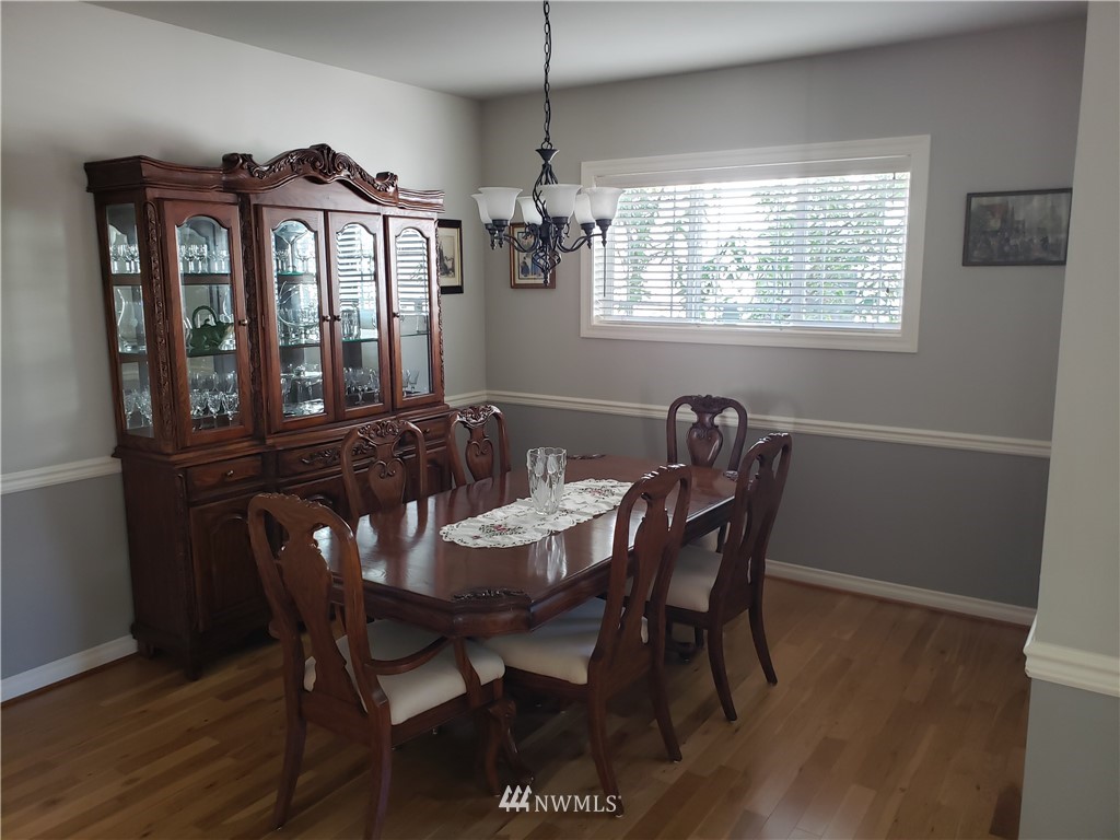 5501 Northeast 3rd Street Renton, WA 98059 - Photo 6 of 37