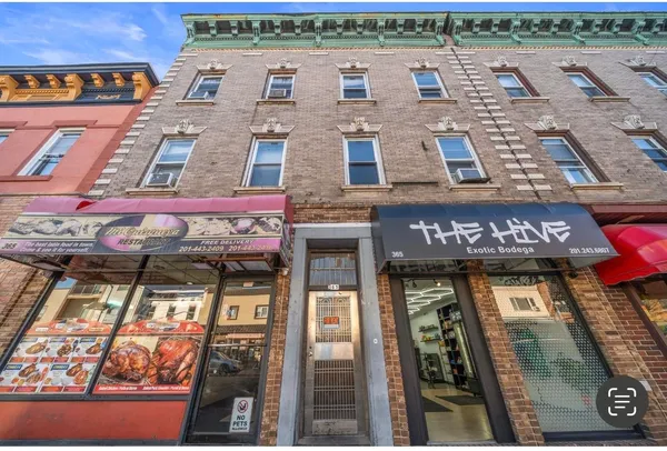 $2,000 | 365 Broadway, Unit 4, Bayonne, NJ 07002