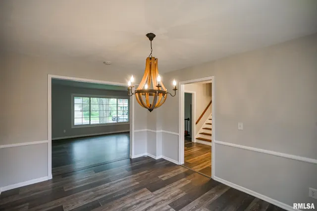 $259,900 | 5317 North Woodview Avenue, Peoria, IL 61614