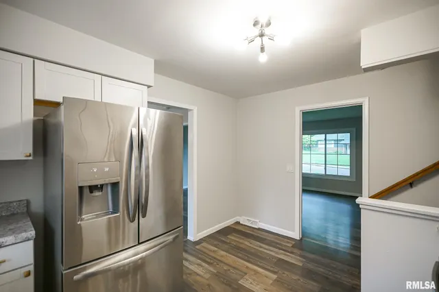 $259,900 | 5317 North Woodview Avenue, Peoria, IL 61614