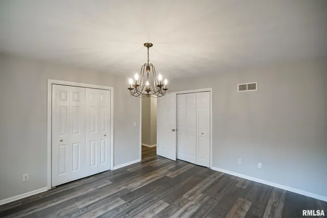 $259,900 | 5317 North Woodview Avenue, Peoria, IL 61614