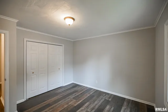 $259,900 | 5317 North Woodview Avenue, Peoria, IL 61614