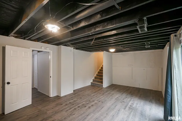 $259,900 | 5317 North Woodview Avenue, Peoria, IL 61614