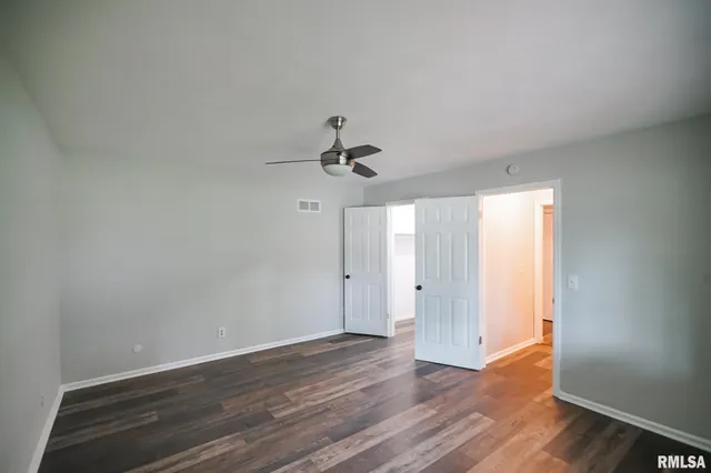 $259,900 | 5317 North Woodview Avenue, Peoria, IL 61614