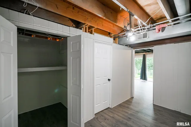 $259,900 | 5317 North Woodview Avenue, Peoria, IL 61614