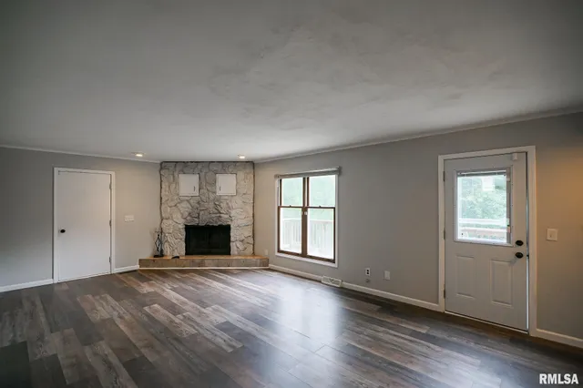 $259,900 | 5317 North Woodview Avenue, Peoria, IL 61614