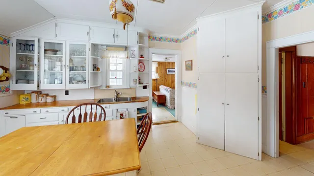 $189,900 | 90 East Terrace, Millinocket, ME 04462