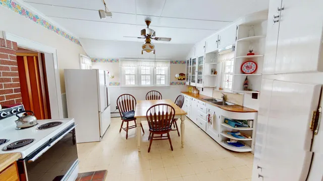 $189,900 | 90 East Terrace, Millinocket, ME 04462