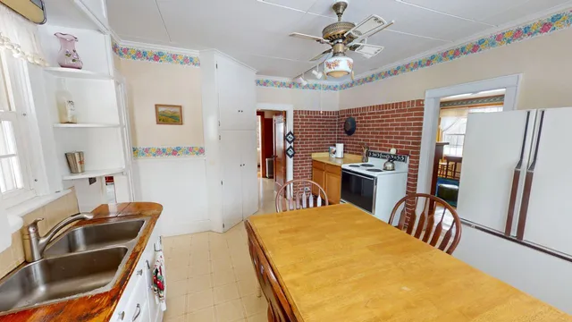 $189,900 | 90 East Terrace, Millinocket, ME 04462