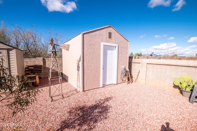 $243,000 | 107 Arrowhead Drive, Huachuca City, AZ 85616