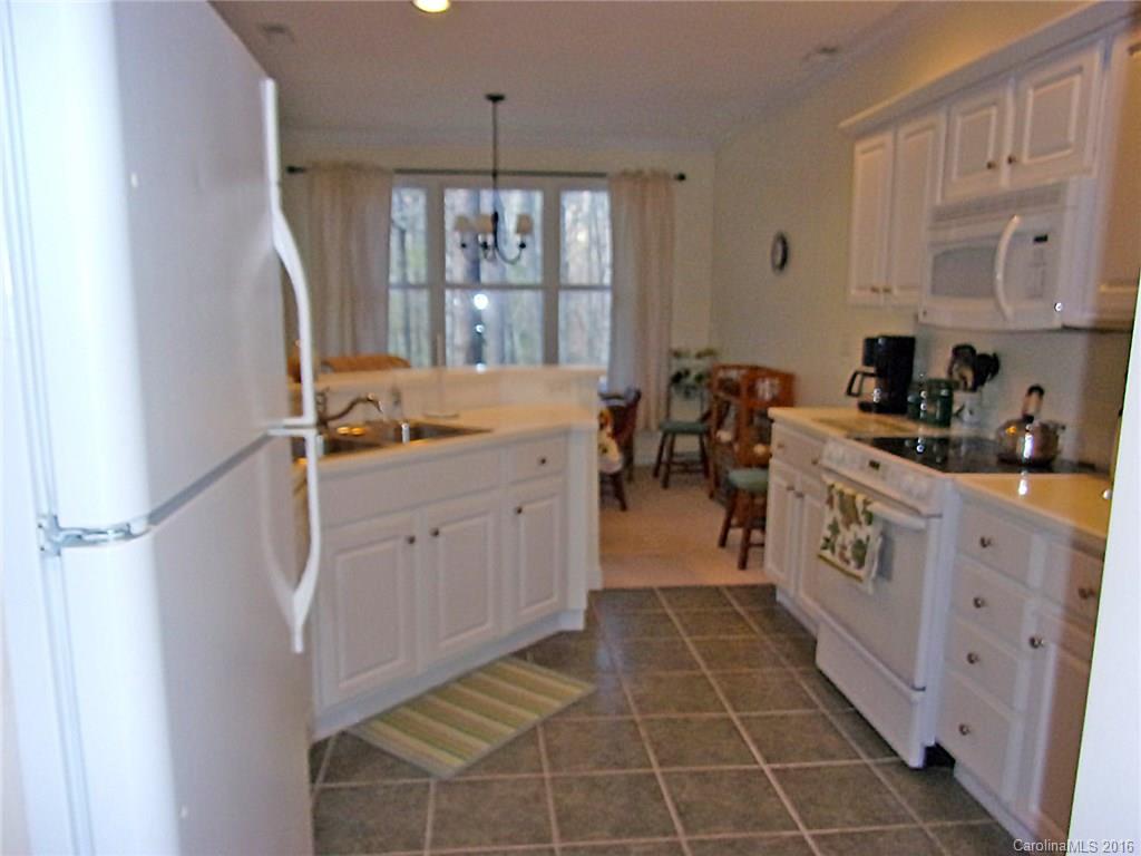 73 Ridgetop Circle, Unit 201 Brevard, NC 28712 - Photo 5 of 12 Gallery Image 5