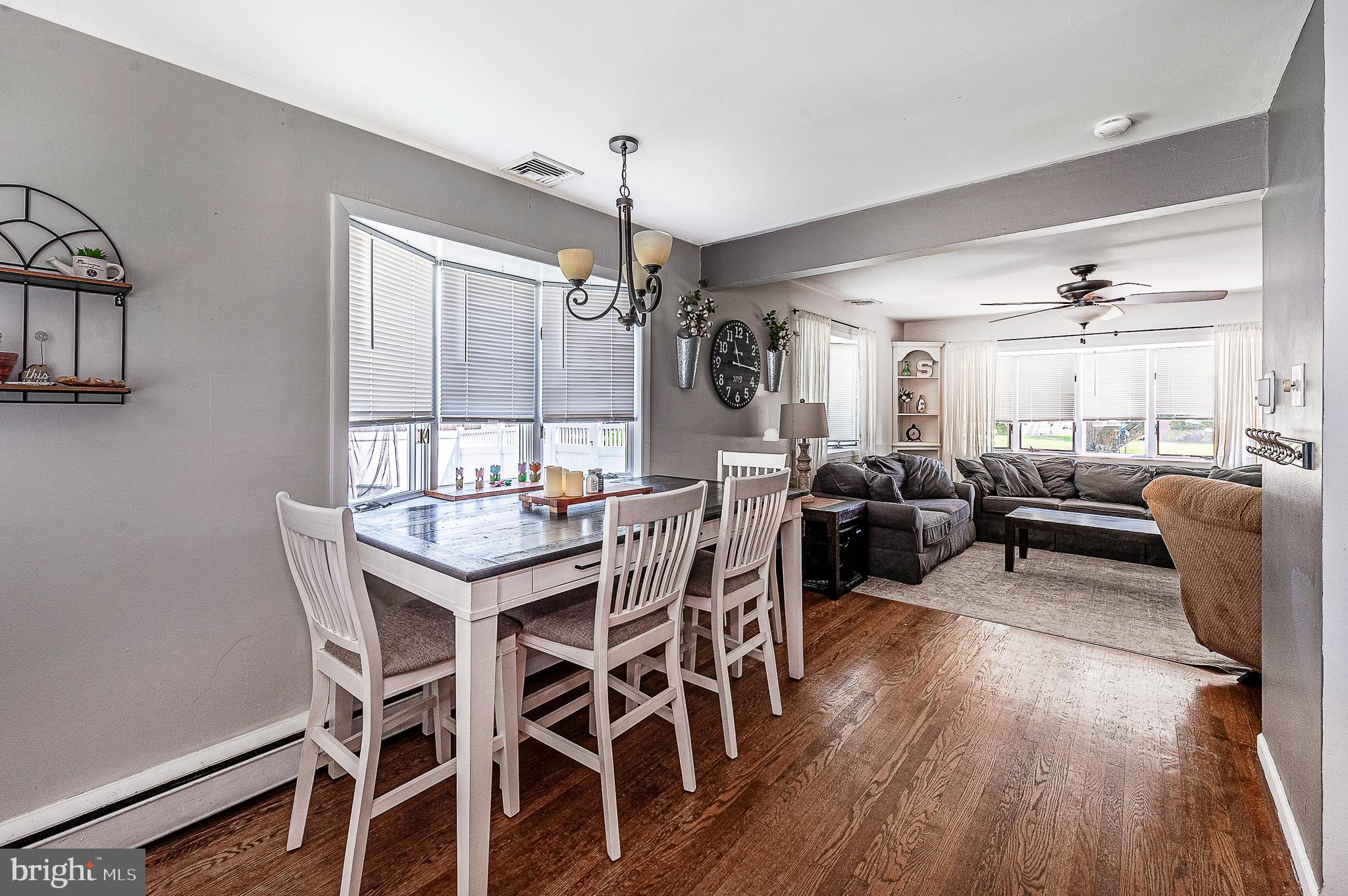 14 Evergreen Road Stratford, NJ 08084 - Photo 6 of 23 Dining room