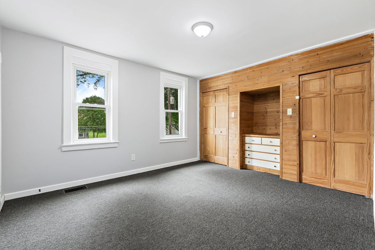 319 Wabash Street Elgin, IL 60123 - Photo 13 of 18 a view of empty room with windows