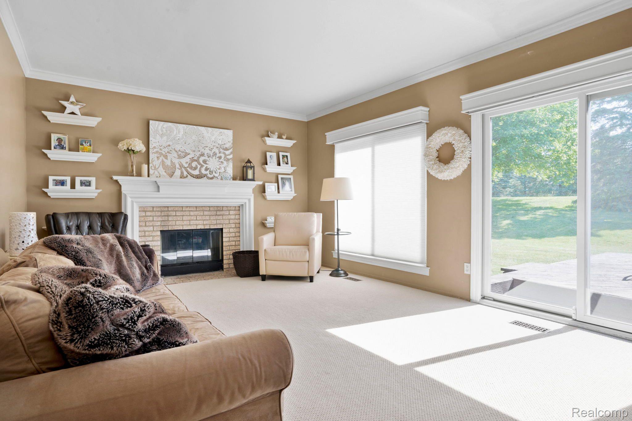 1652 Ridgecrest Rochester, MI 48306 - Photo 12 of 30 Family Room