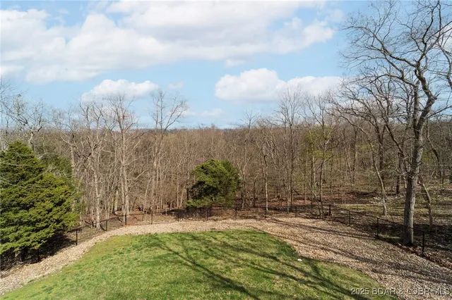 $439,000 | 112 Blackfoot Road, Four Seasons, MO 65049