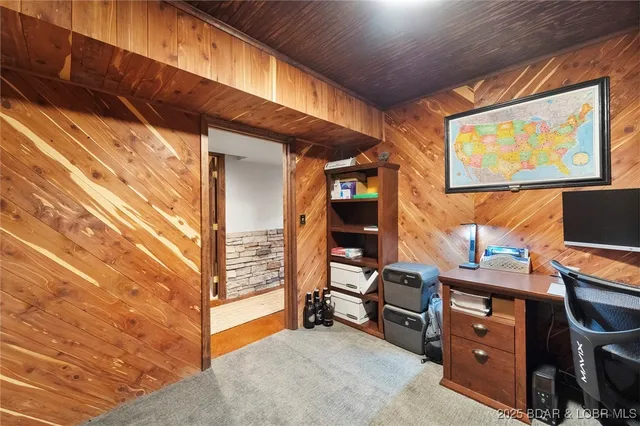 $439,000 | 112 Blackfoot Road, Four Seasons, MO 65049