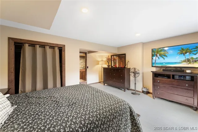 $439,000 | 112 Blackfoot Road, Four Seasons, MO 65049