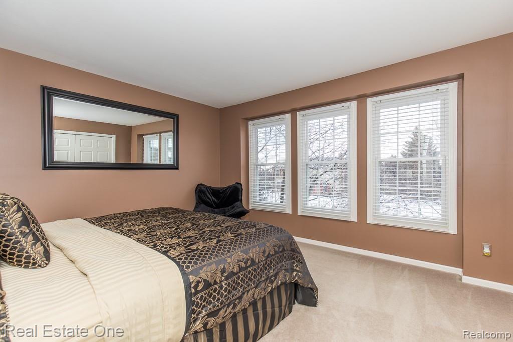 2392 Pleasant View Drive Rochester Hills, MI 48306 - Photo 25 of 39