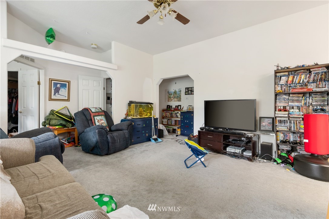 2315 Whiteman Road Southwest Lakebay, WA 98349 - Photo 11 of 37
