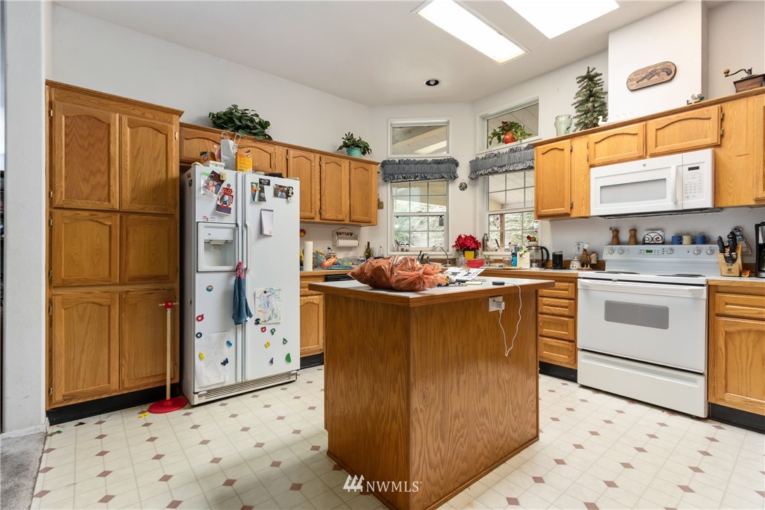 2315 Whiteman Road Southwest Lakebay, WA 98349 - Photo 15 of 37