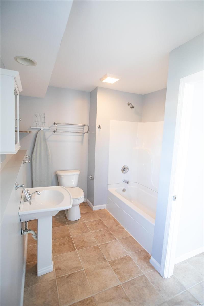 6915 Coolidge Road Oakdale, IL 62268 - Photo 14 of 40 Gallery Image 14