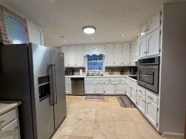 $2,450 | 1732 Eldonlas Court, Stone Mountain, GA 30087