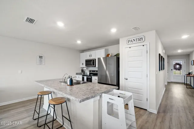 $2,000 | 4873 Shurer Lane, Panama City, FL 32404