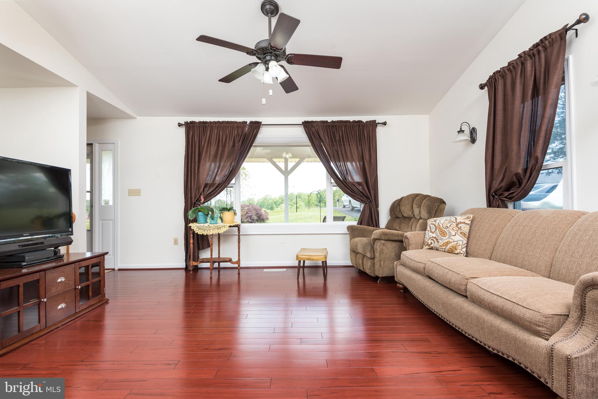 10211 Homeland Road Rixeyville, VA 22737 - Photo 9 of 30 Living Room