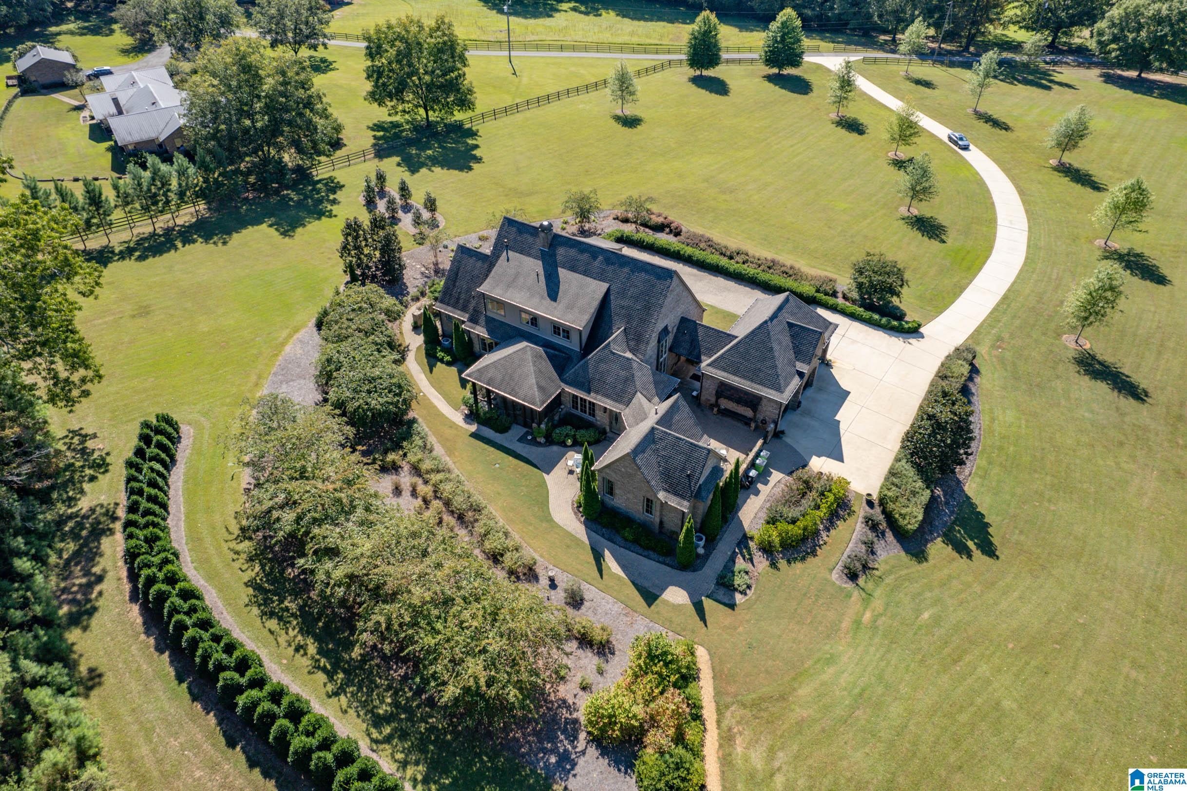 327 Forest Lane Leeds, AL 35094 - Photo 8 of 37